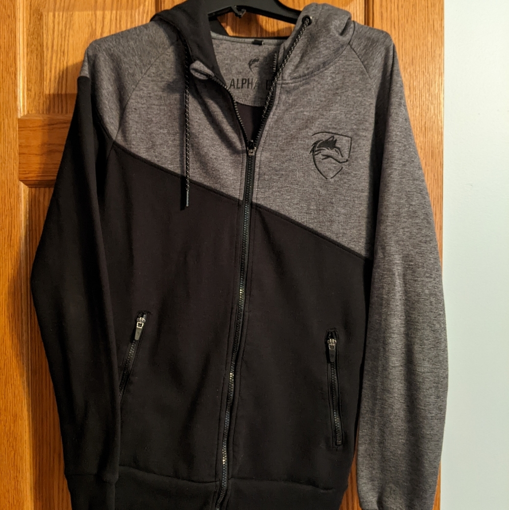 Alphalete sweatshirt